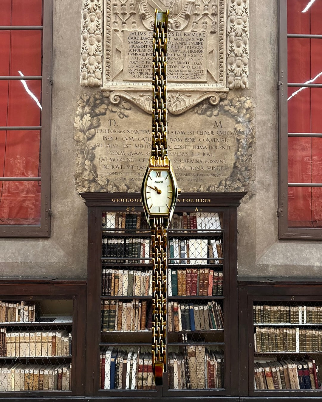 1980s Accurist Roman and Stick Dial Gold-Plated Quartz Watch