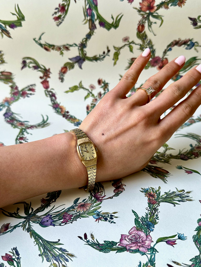 1980s Seiko gold-plated minimal mechanical watch