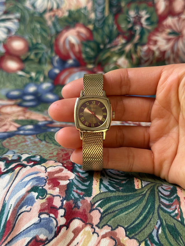 1980s Sekonda Red & Gold-Tone Mechanical Watch