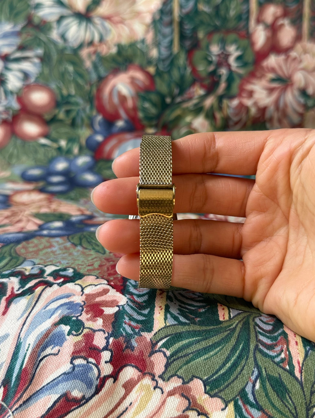 1980s Sekonda Red & Gold-Tone Mechanical Watch