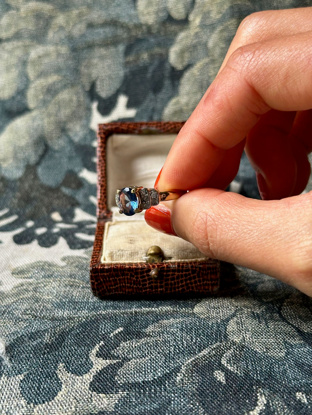 Vintage blue stone three tier ring