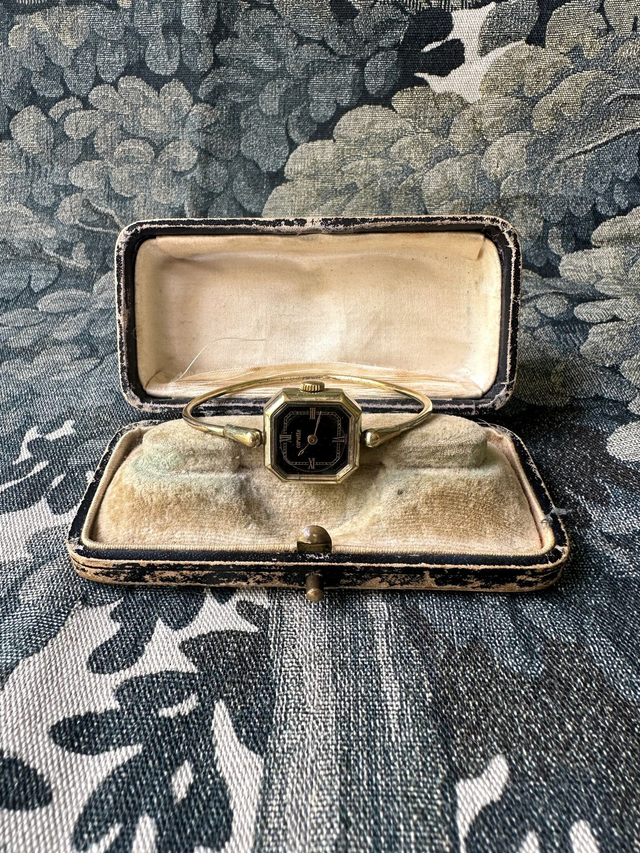 Vintage Corvette Black Dial Bangle Mechanical Watch