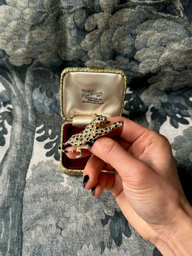 Vintage gold-plated leopard brooch