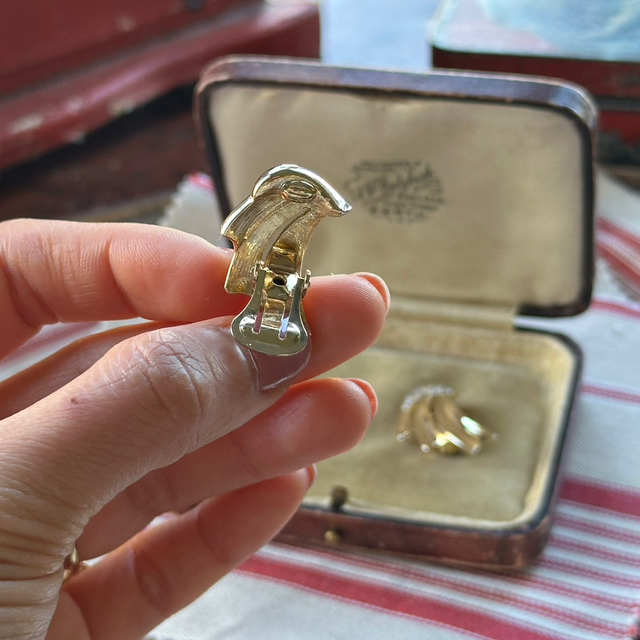 Vintage rhinestone shooting star clip on earrings