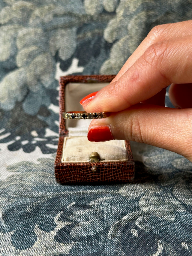 Vintage white and navy stone slim ring