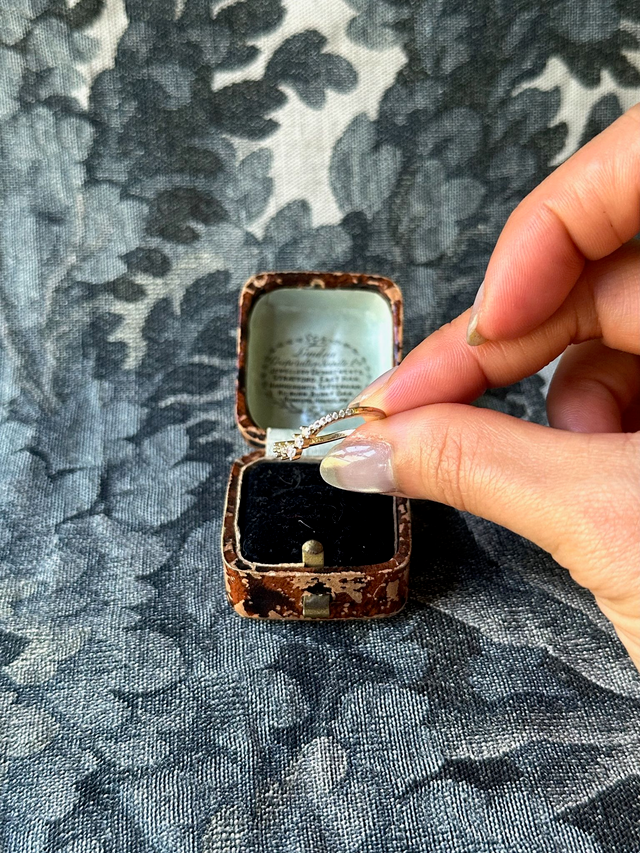 Vintage Slim V-Shaped Pavé Ring