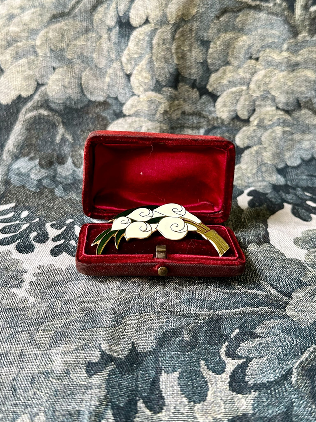 Vintage lily enamel brooch