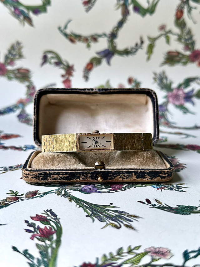 1970s Avia gold-plated rectangle mechanical watch
