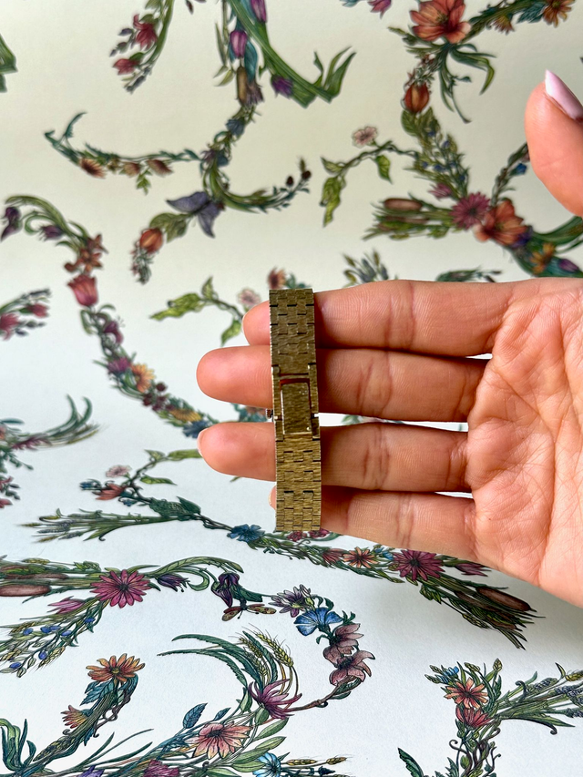 1970s Avia gold-plated rectangle mechanical watch