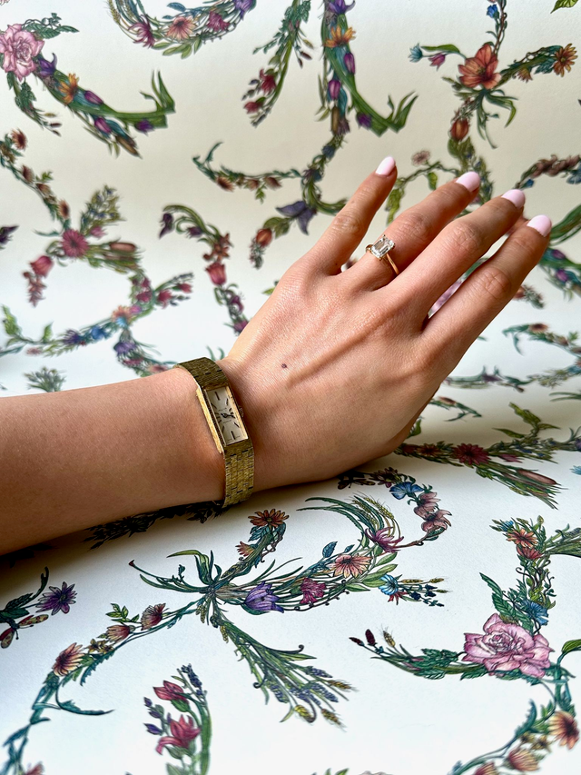 1970s Avia gold-plated rectangle mechanical watch