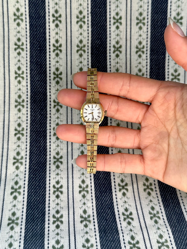 1970s Rotary textured gold-plated mechanical watch