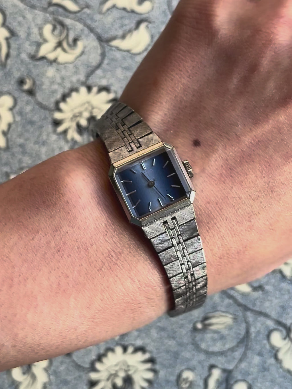 1970s Seiko blue dial silver-plated mechanical watch