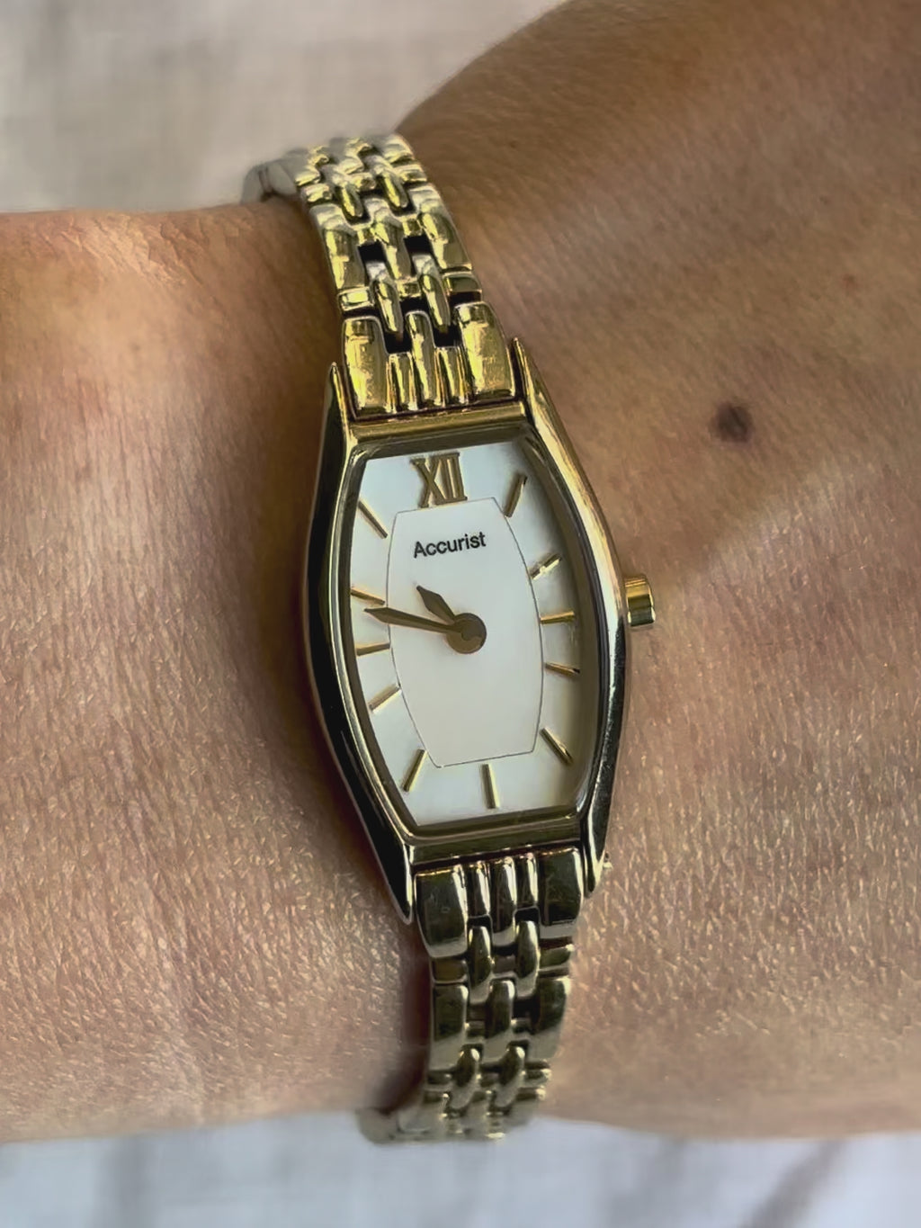 1980s Accurist Roman and Stick Dial Gold-Plated Quartz Watch