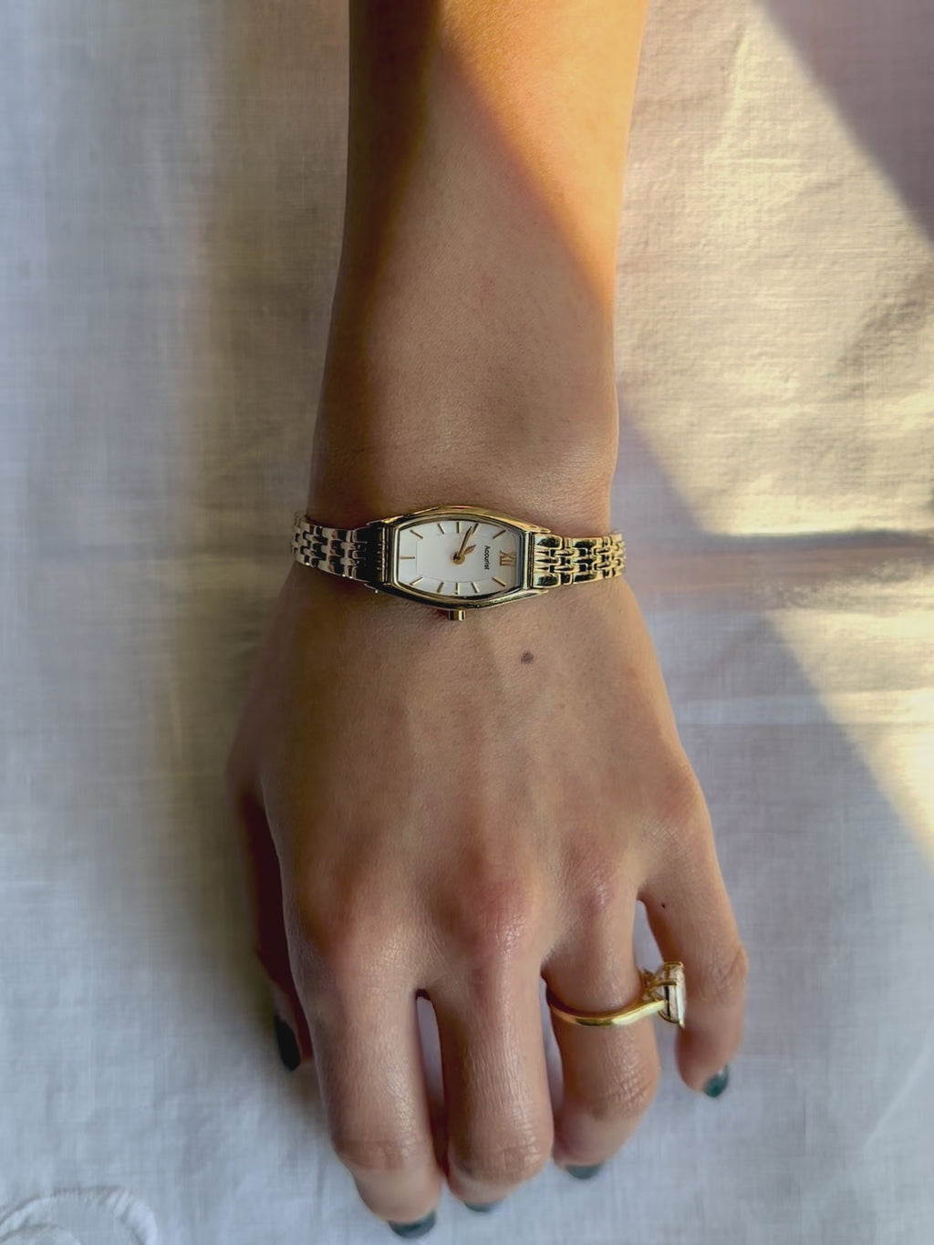 1980s Accurist Roman and Stick Dial Gold-Plated Quartz Watch