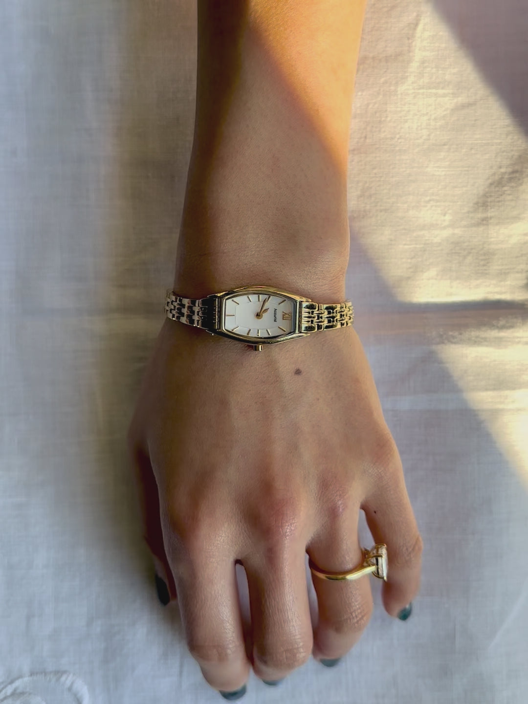 1980s Accurist Roman and Stick Dial Gold-Plated Quartz Watch