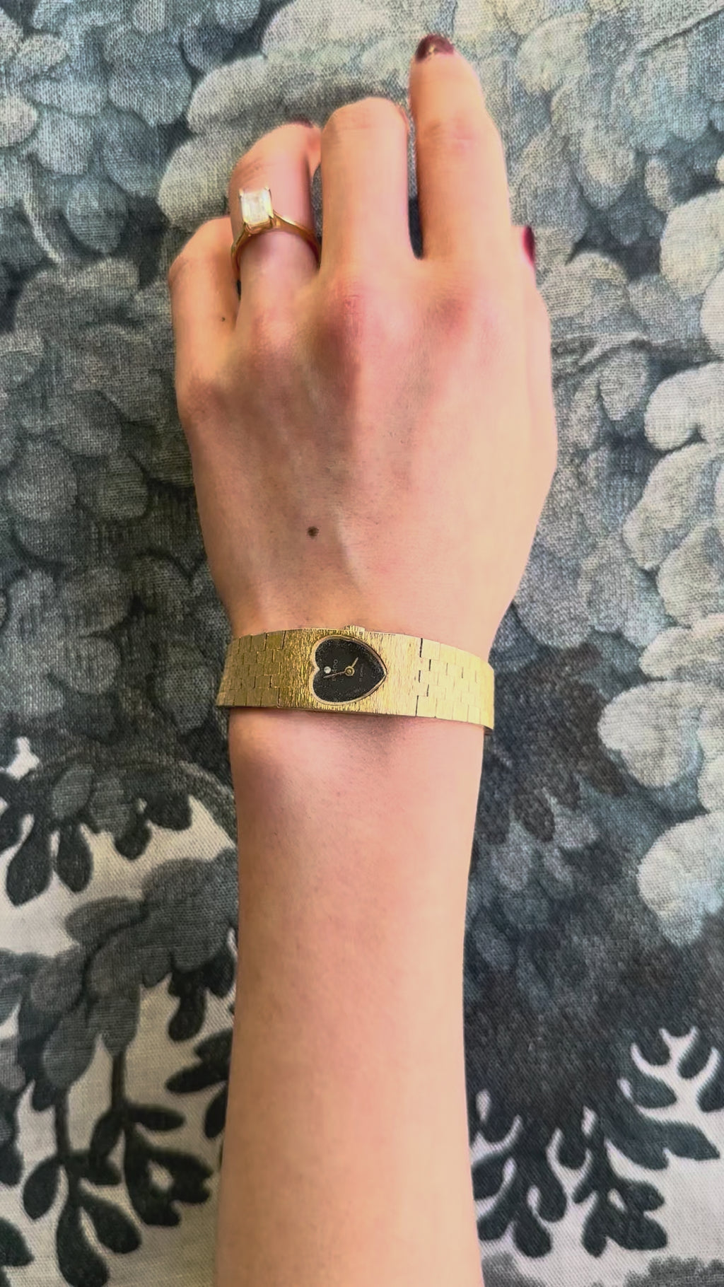 1970s Imado black heart gold-plated mechanical watch