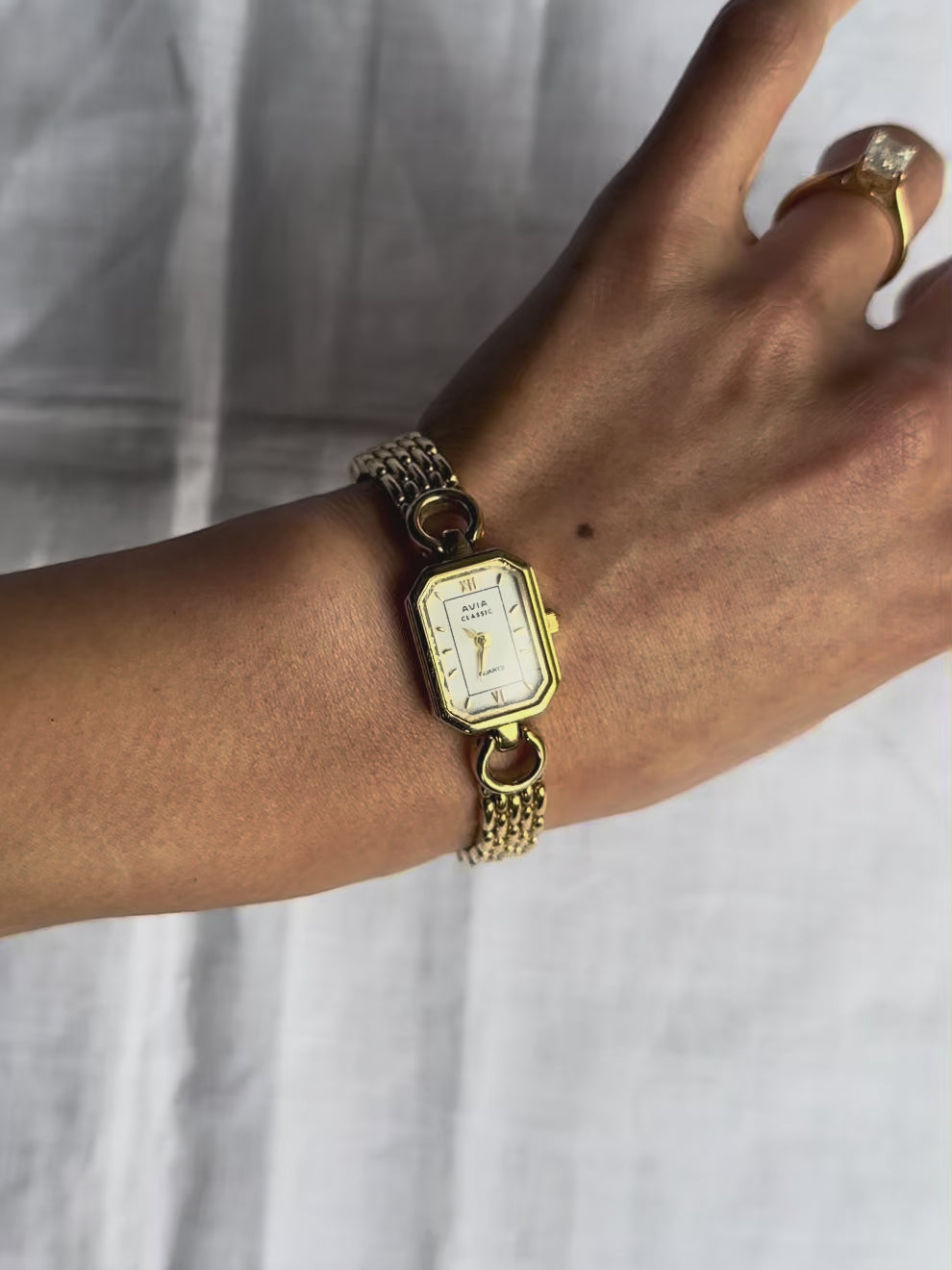 1980s Avia Classic Gold-Plated Quartz Watch