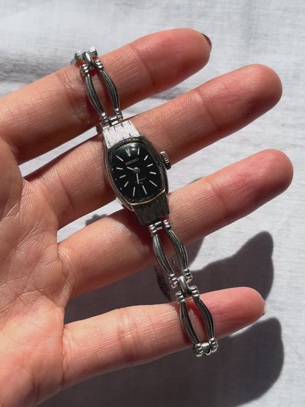 1970s Seiko black dial silver-tone mechanical watch