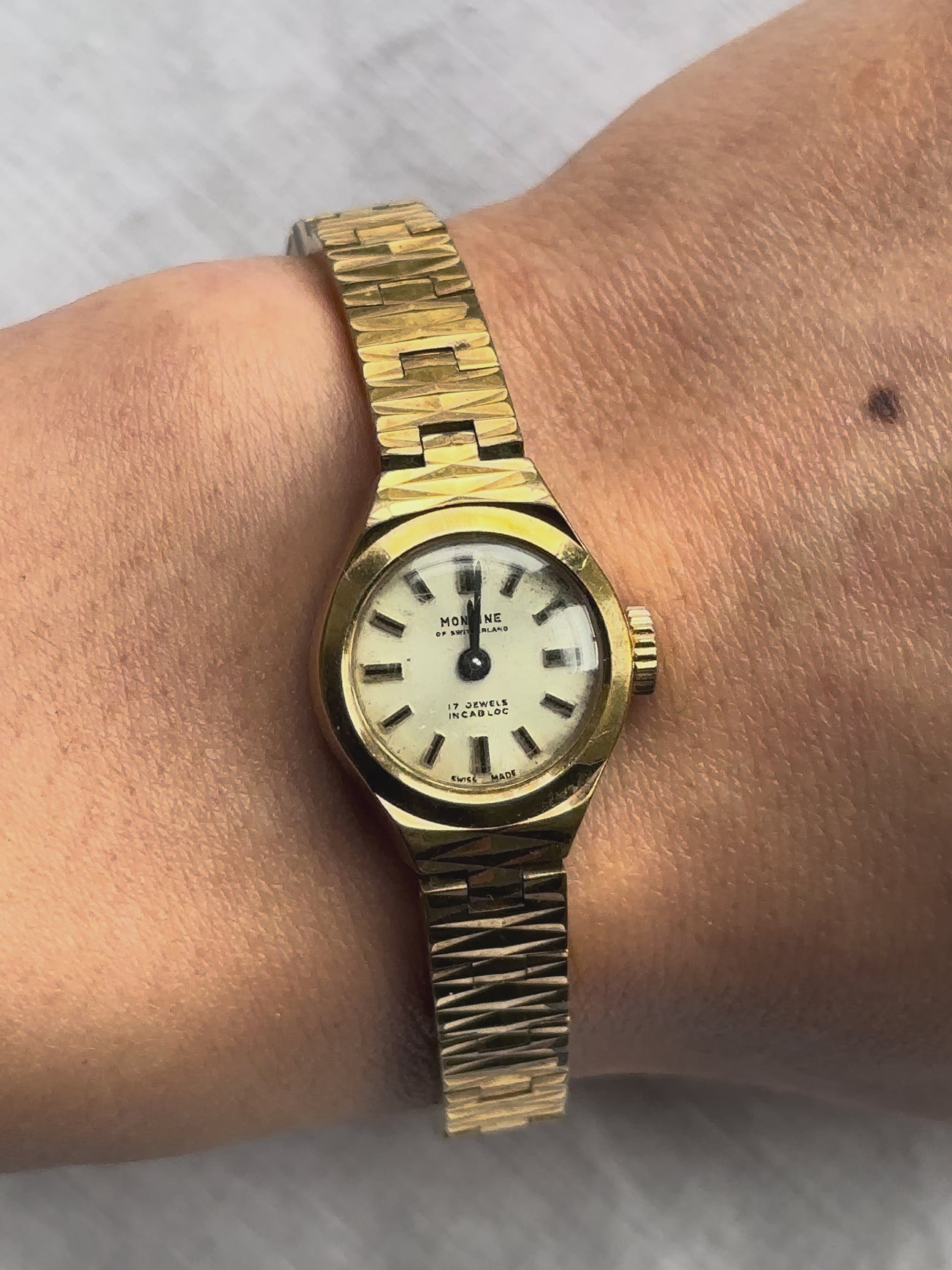 1970s Montine Textured Gold-Plated Mechanical Watch