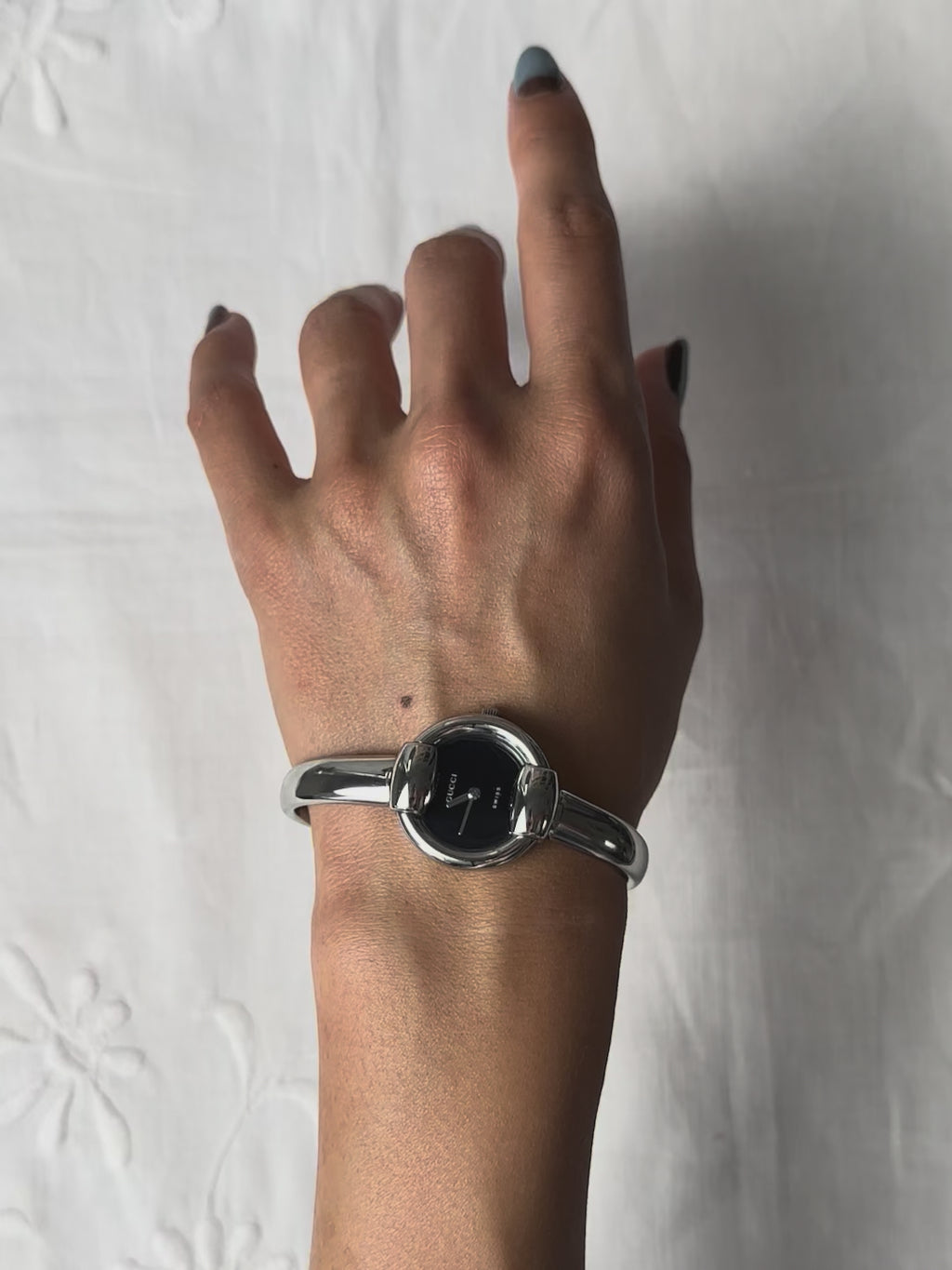 1990s Gucci Silver tone round quartz watch