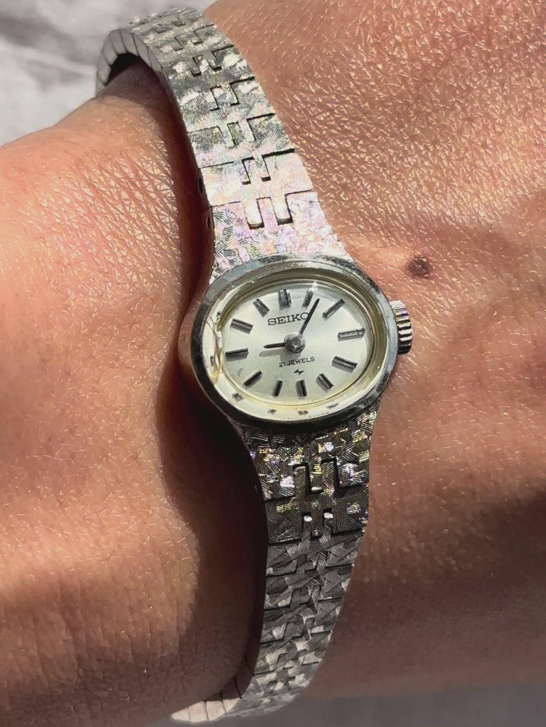 1970s Seiko silver-plated oval slim mechanical watch