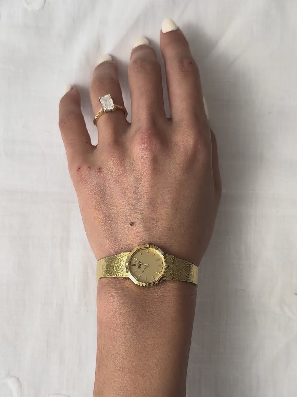1980s Seiko gold-plated round quartz watch