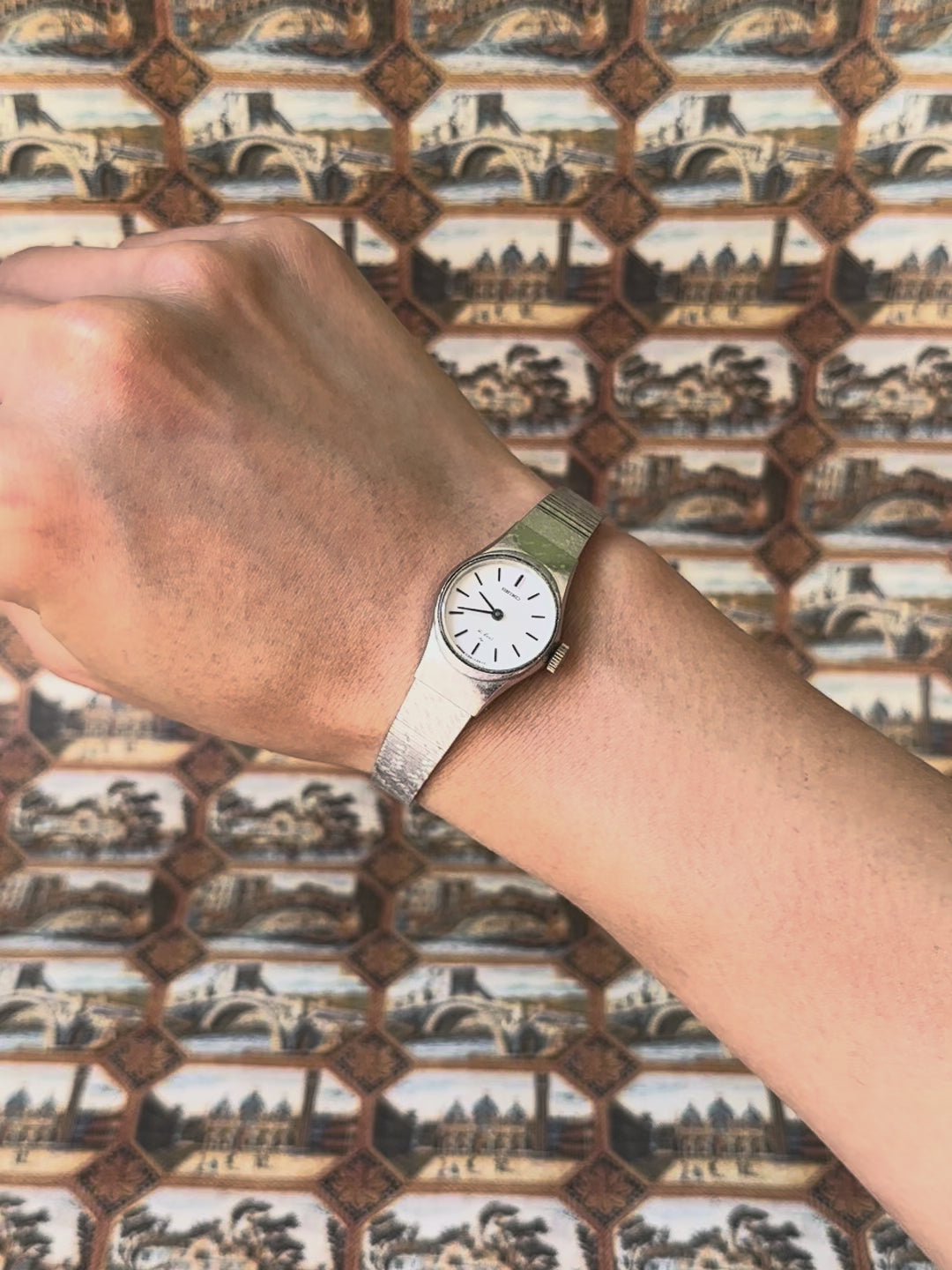 1970s Seiko Hi-Beat silver-plated round mechanical watch