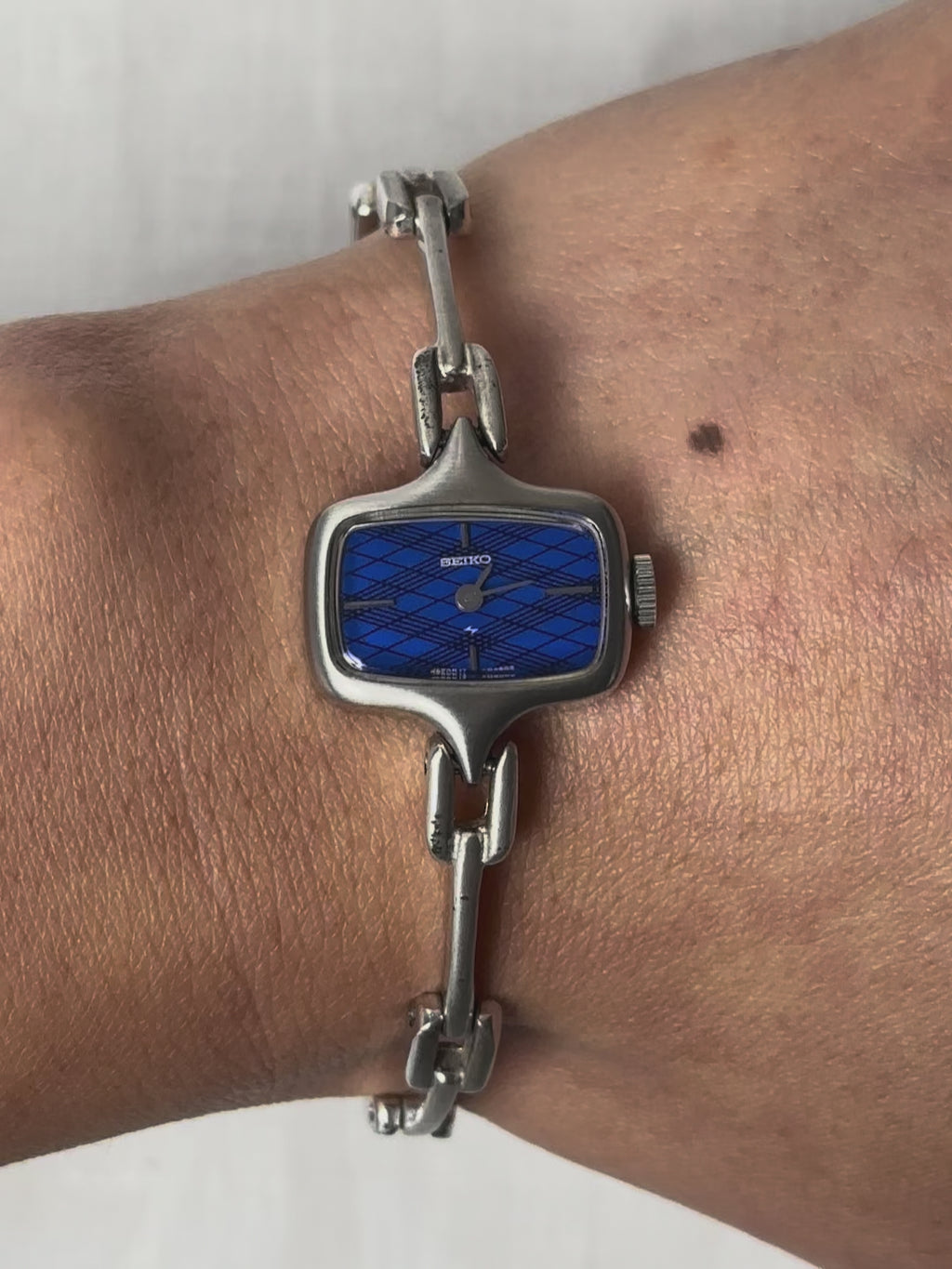 1970s Seiko blue checkered dial silver tone mechanical watch