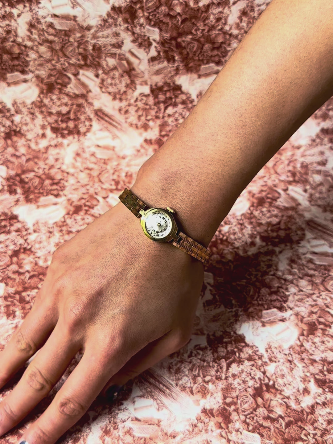 1970s Grovana gold-plated 17 jewels mechanical watch