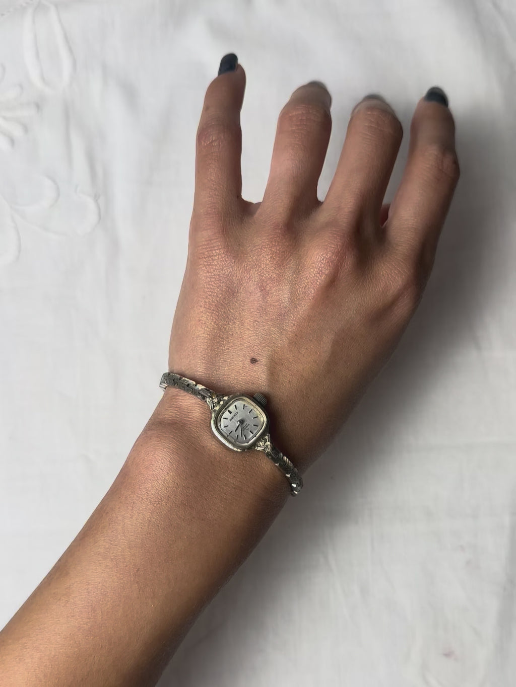 1970s Seiko dainty silver-plated mechanical watch