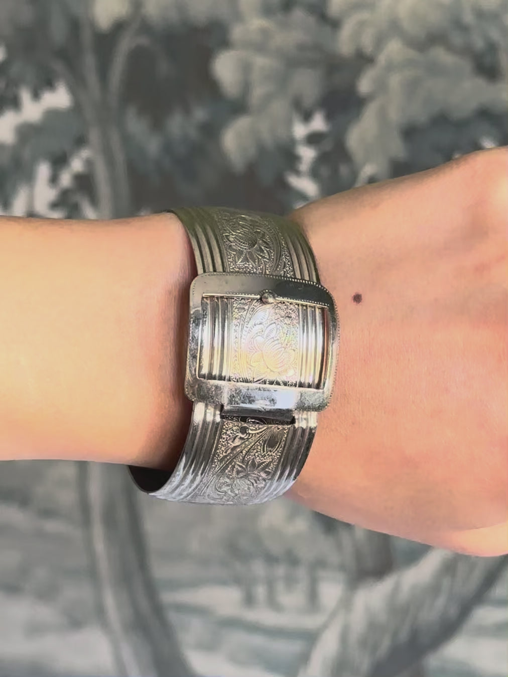 Vintage Engraved Silver-Tone Buckle Bangle