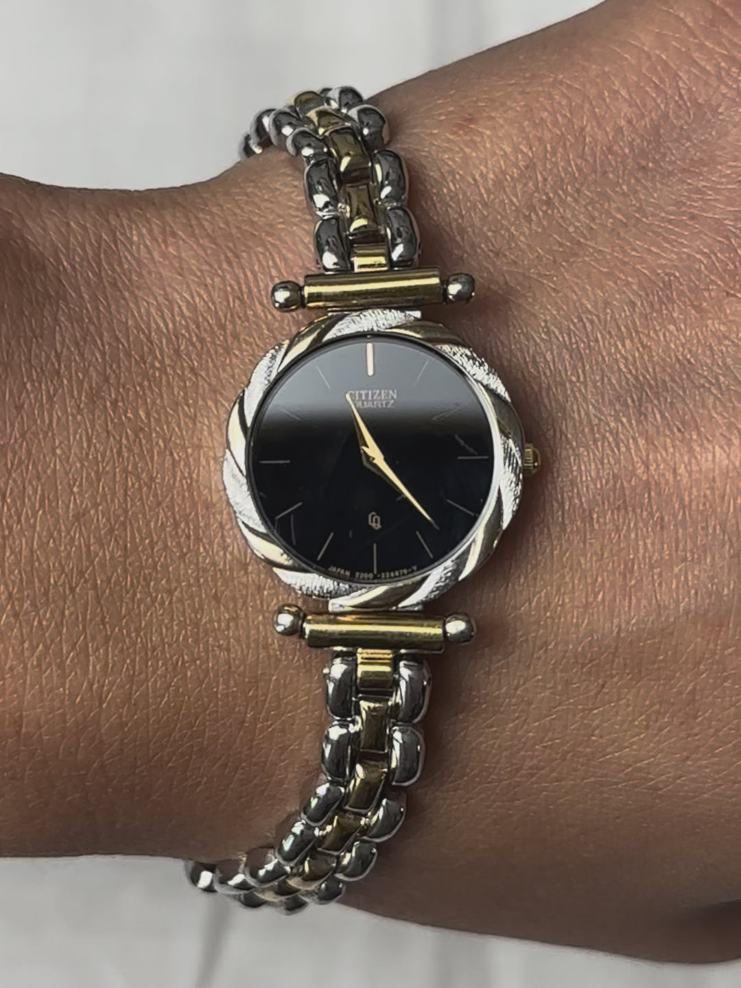 1980s Citizen black dial two-tone quartz watch