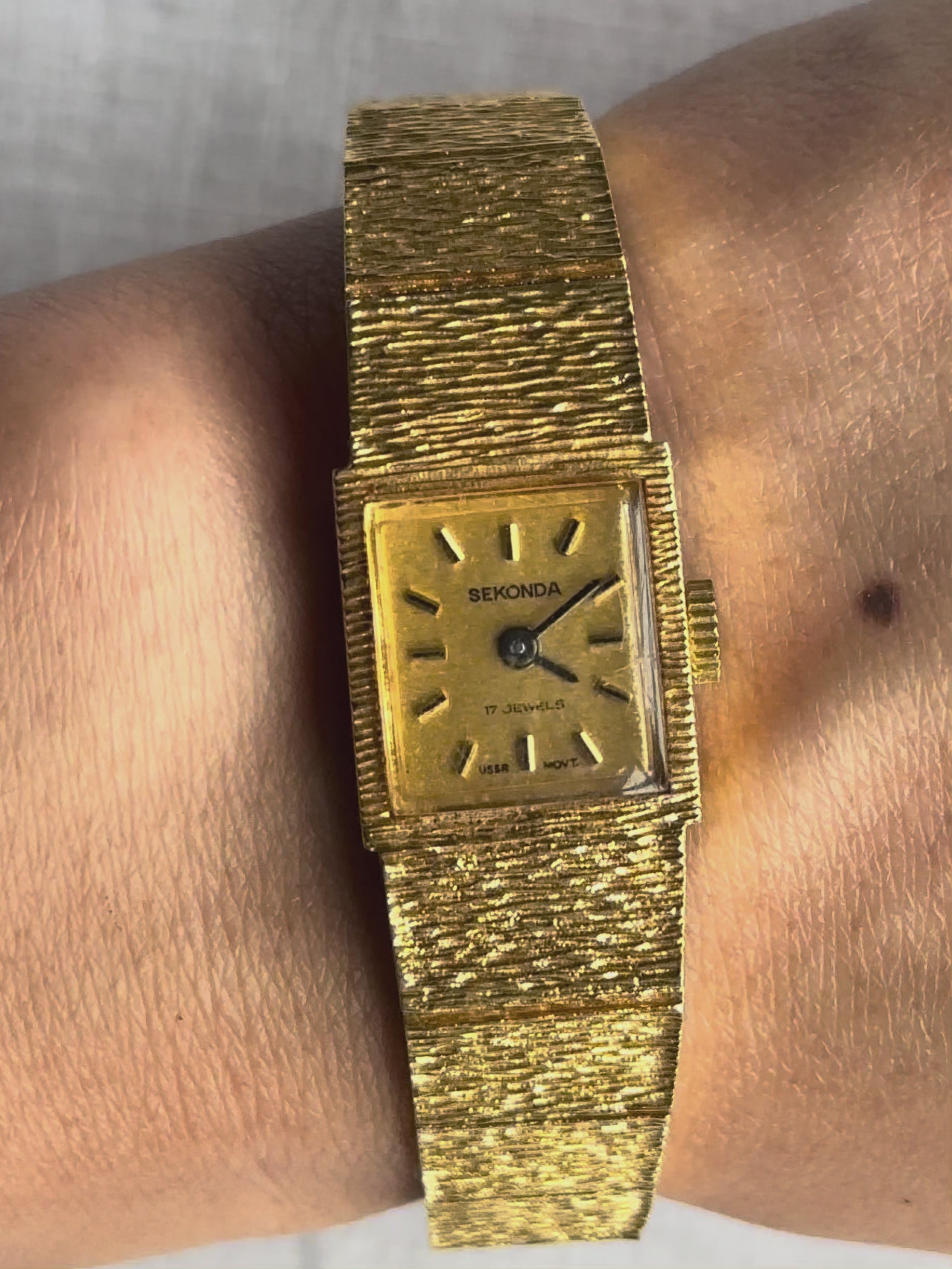 1970s Sekonda Art Deco Gold-Plated Mechanical Watch