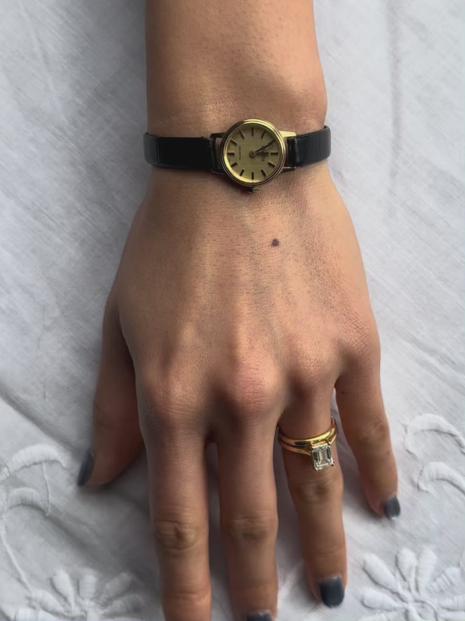 1980s Gradus Gold Round Black Leather Quartz Watch