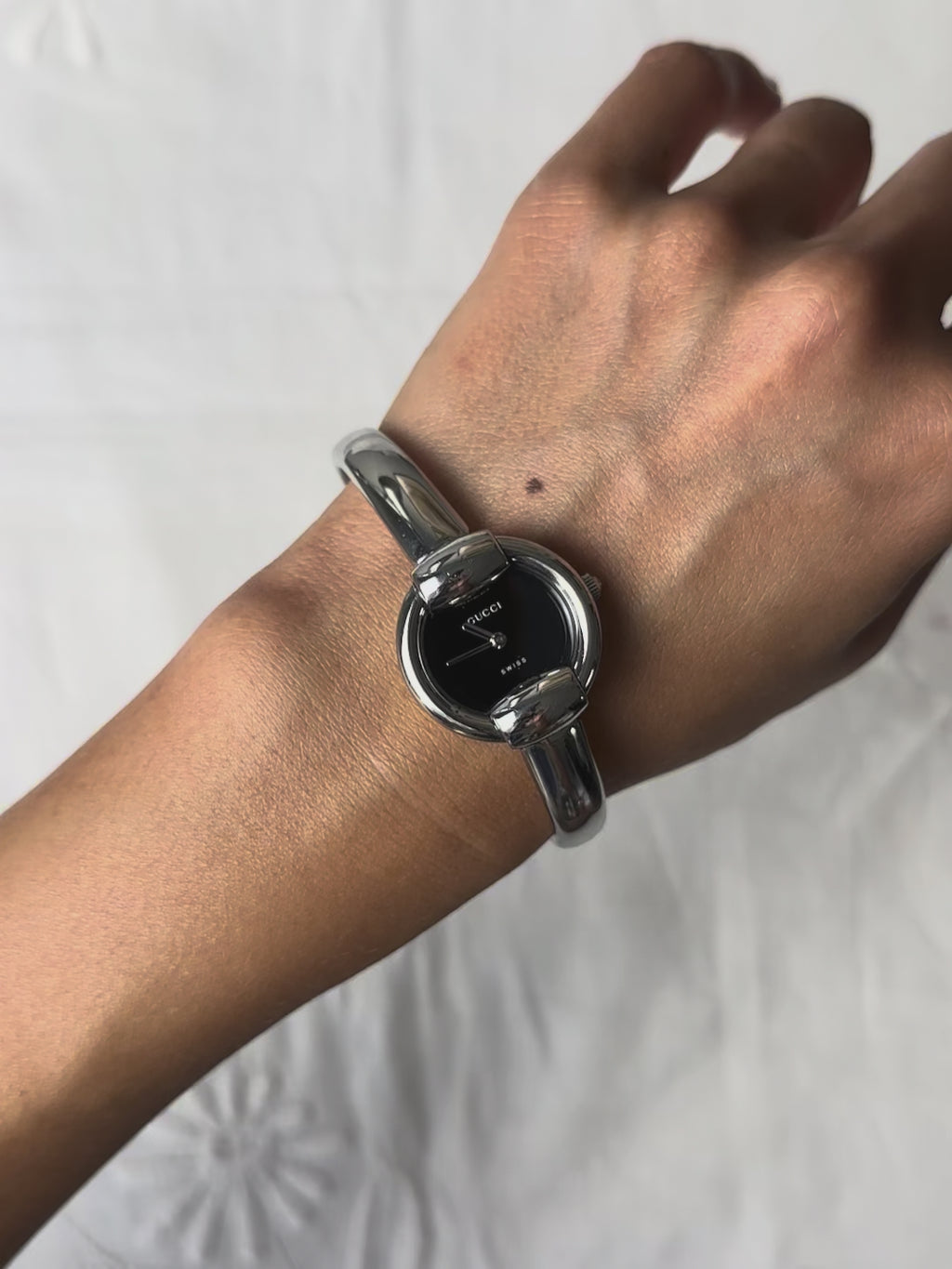 1990s Gucci Silver tone round quartz watch