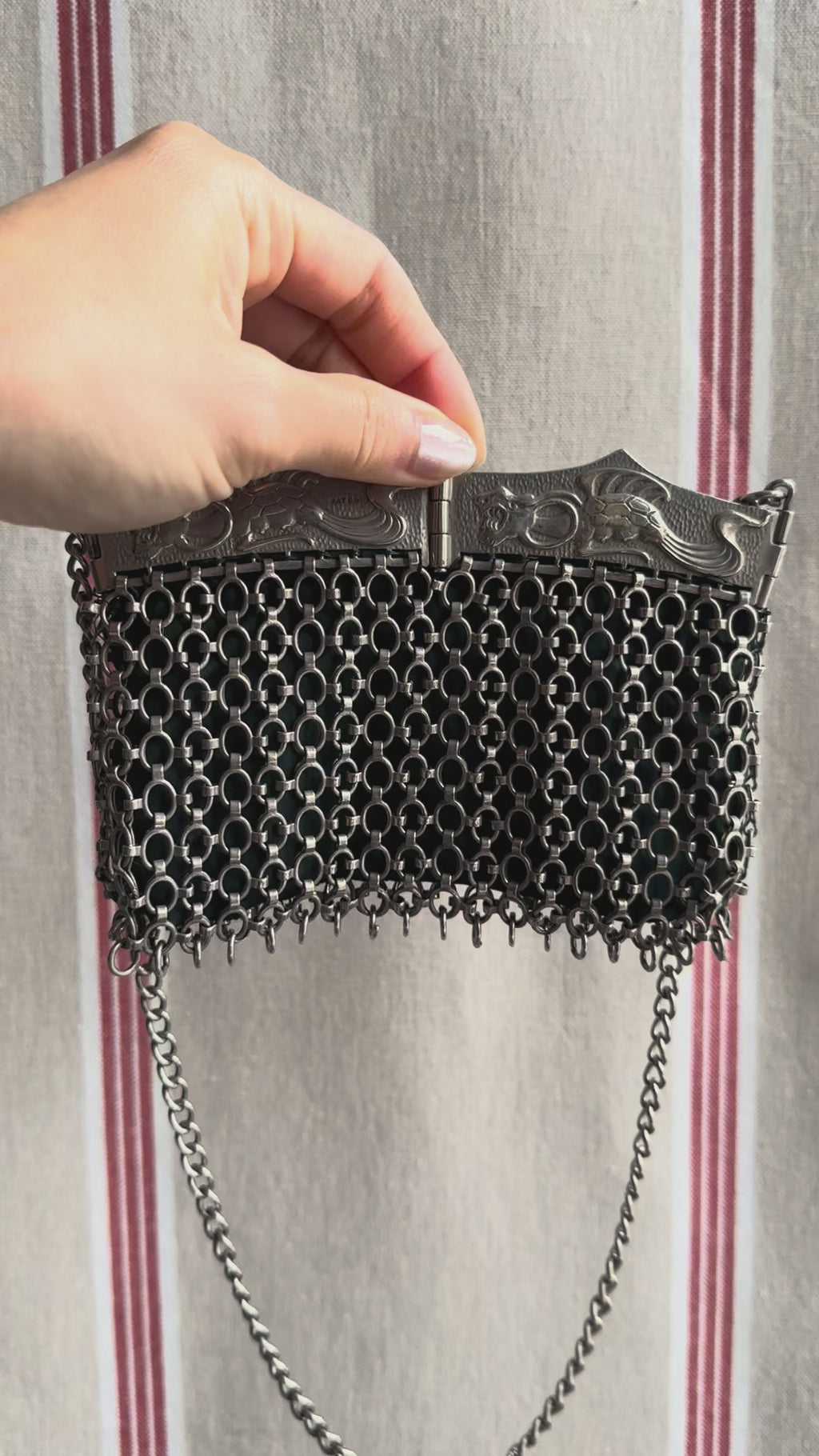 1920s Dragon Silver-Tone Chainmail Evening Bag